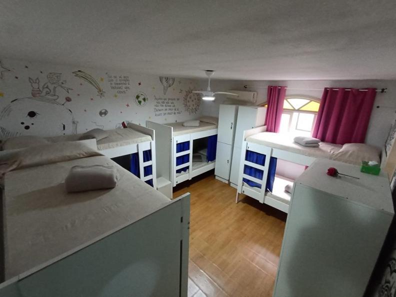 Oceanic Hostel Балнеариу-Камбориу Экстерьер фото